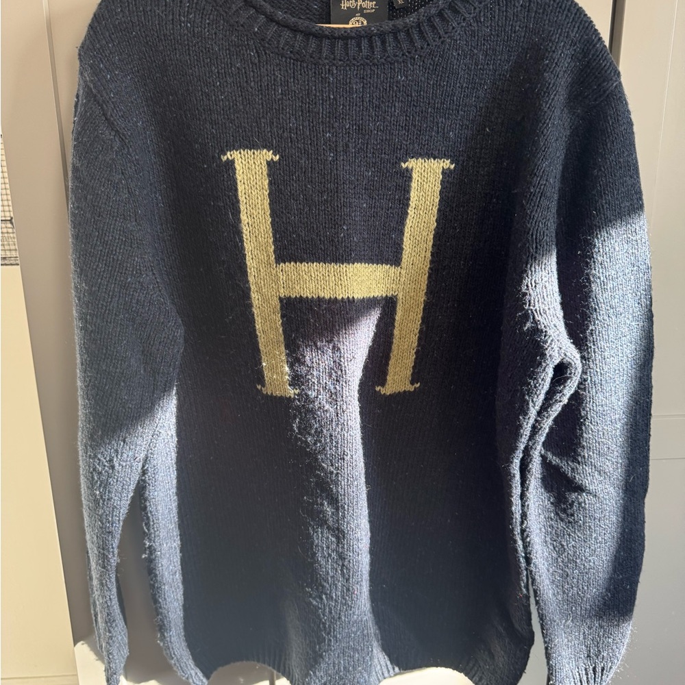 Warner Bros. “Harry” Christmas Weasley, Blue Sweater with 'H'. Platform 9 3/4